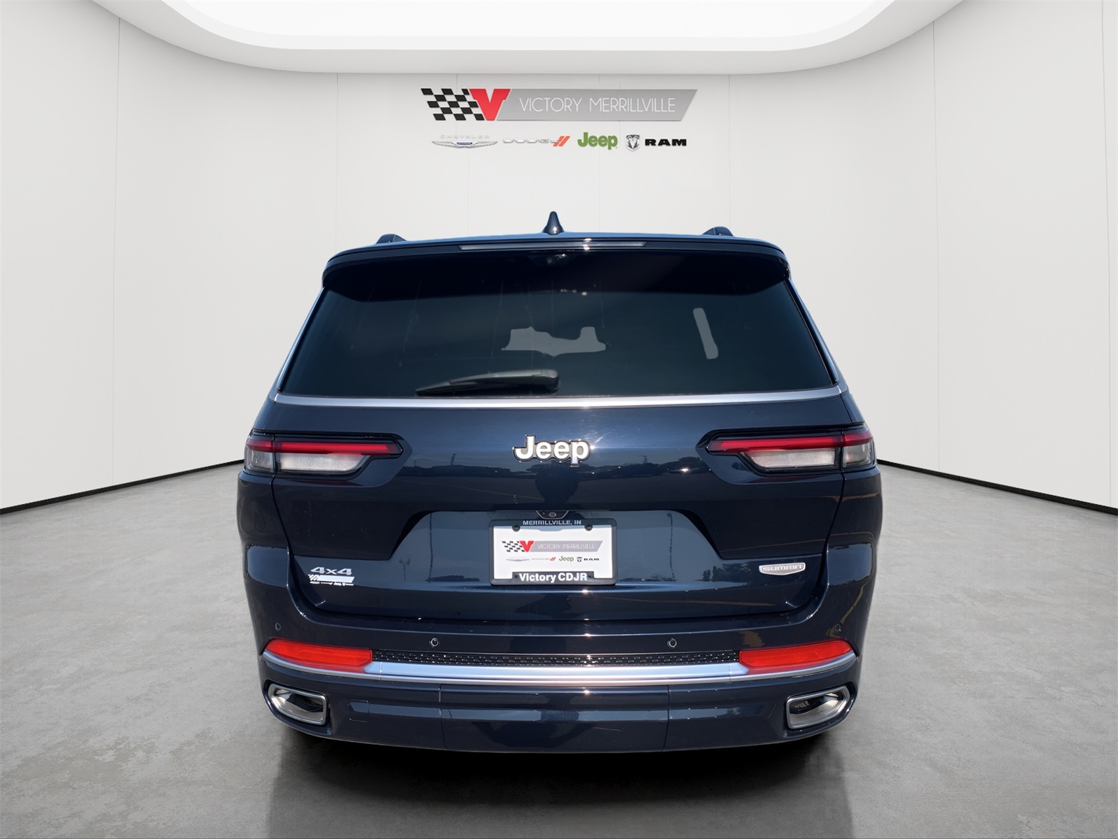 2024 Jeep Grand Cherokee L Summit photo 3