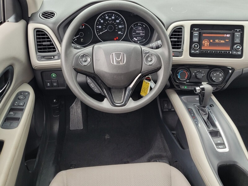 2017 Honda HR-V LX photo 10