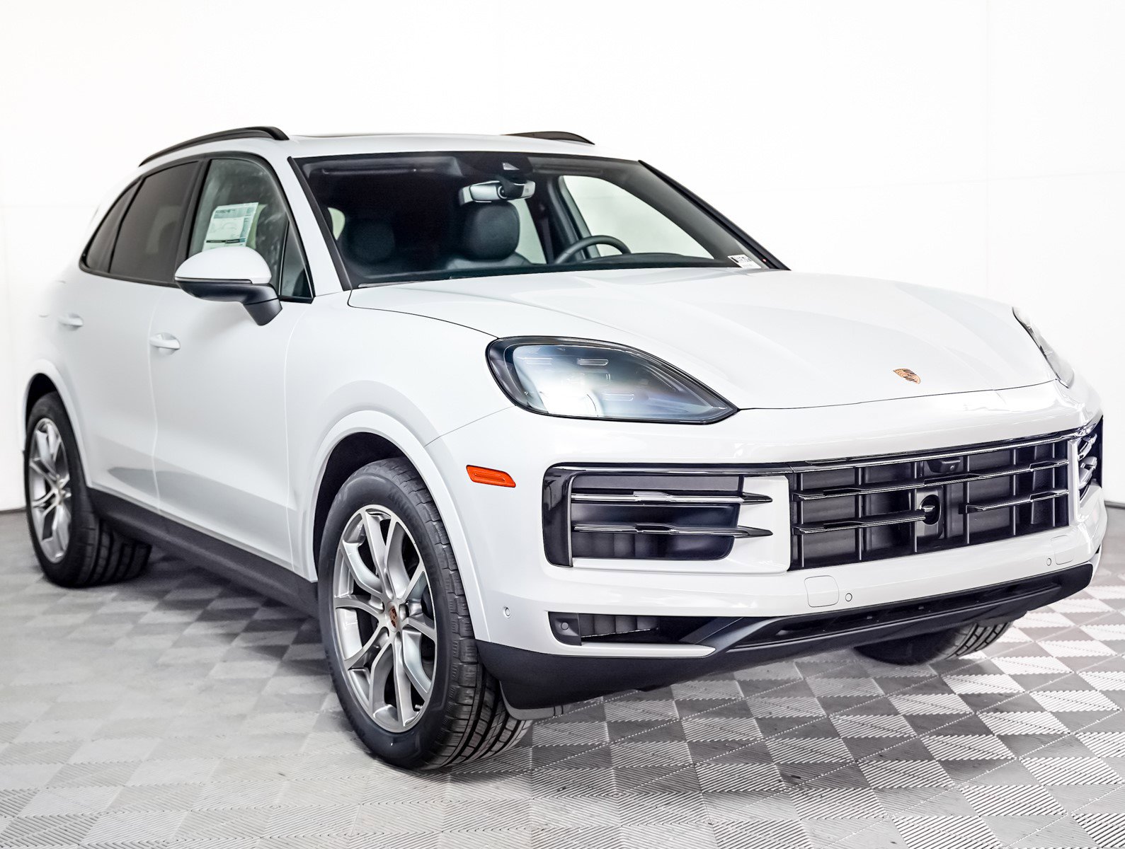 2026 Porsche Cayenne photo 8