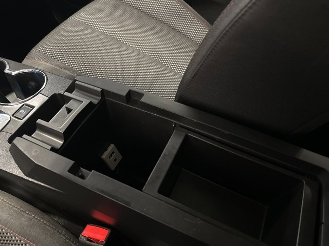 2016 Chevrolet Equinox LT photo 24