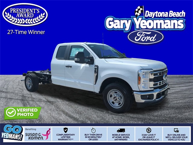 2025 Ford F-350 Base's photo