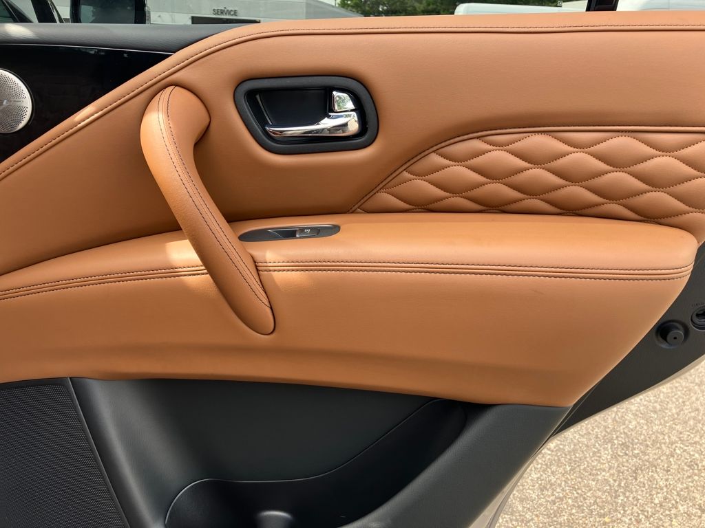2024 Infiniti QX80 Sensory photo 34