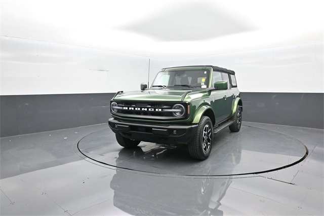2022 Ford Bronco Outer Banks photo 3