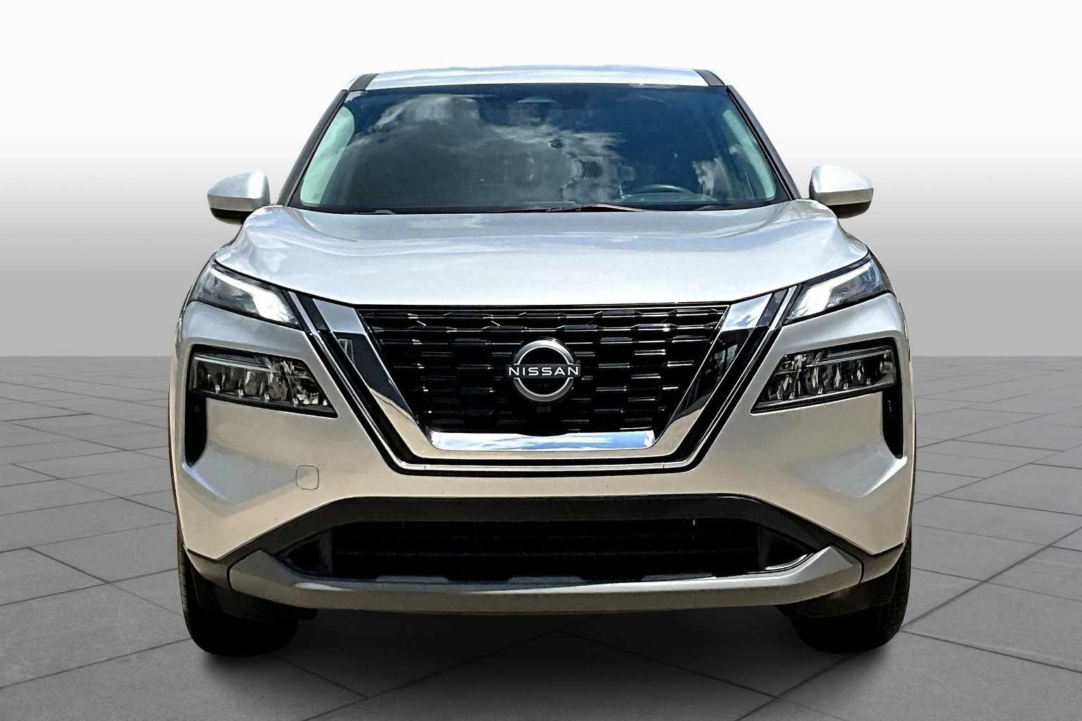 2023 Nissan Rogue SV photo 3