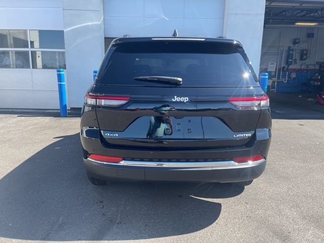 2025 Jeep Grand Cherokee Limited photo 6