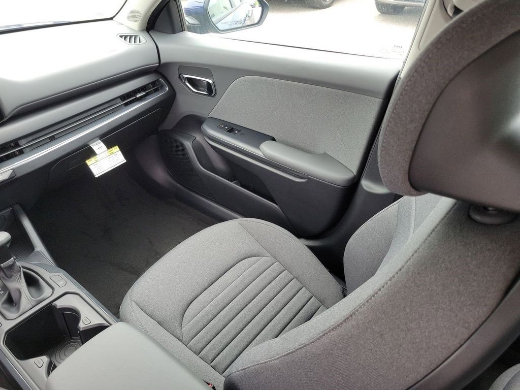 2025 Kia K4 EX photo 15