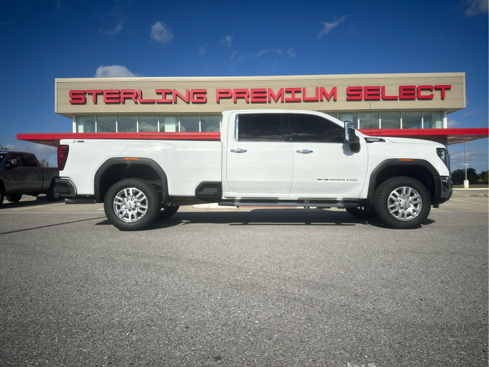 2024 GMC Sierra 2500HD SLT's photo
