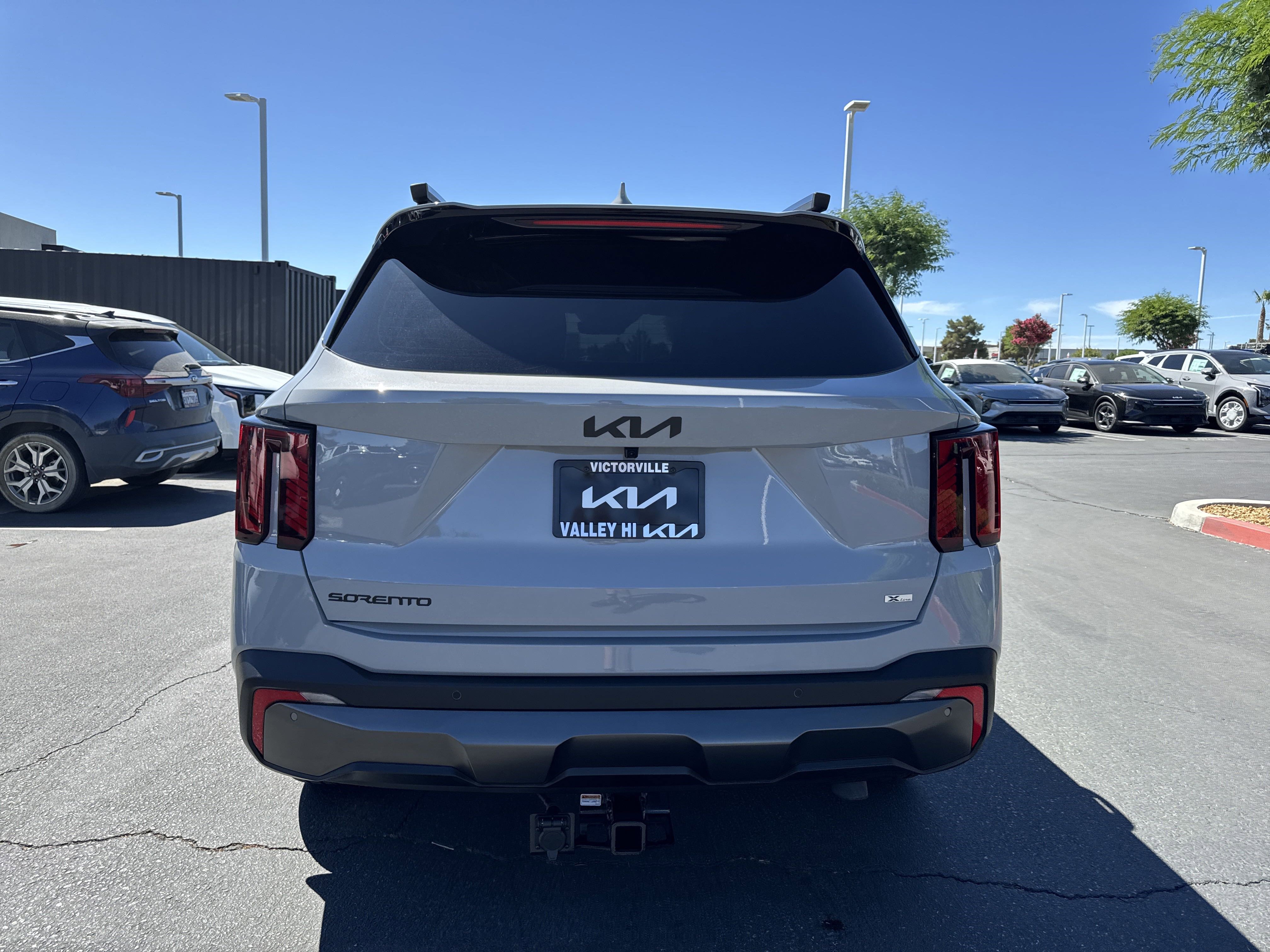 2025 Kia Sorento X-Line SX photo 3