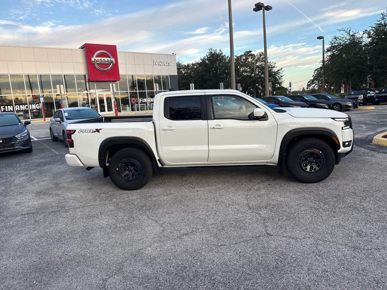 2026 Nissan Frontier PRO-X photo 4