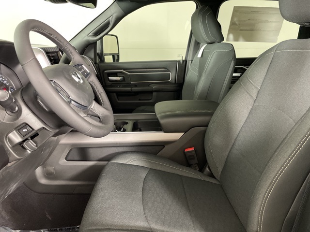 2026 Ram 2500 Big Horn photo 15