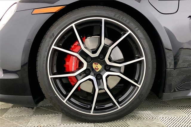 2025 Porsche Taycan 4S photo 22