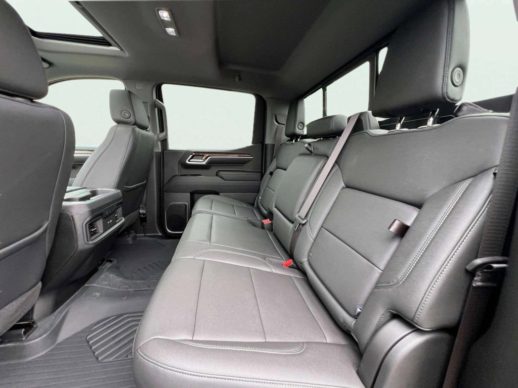 2024 Chevrolet Silverado 1500 RST photo 19