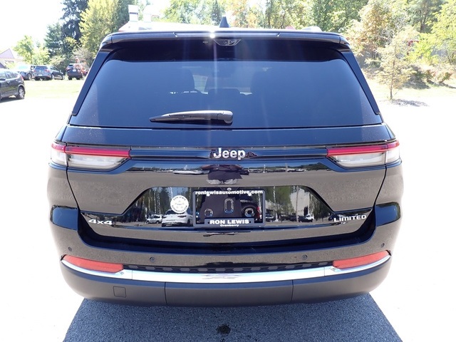 2023 Jeep Grand Cherokee Limited photo 4