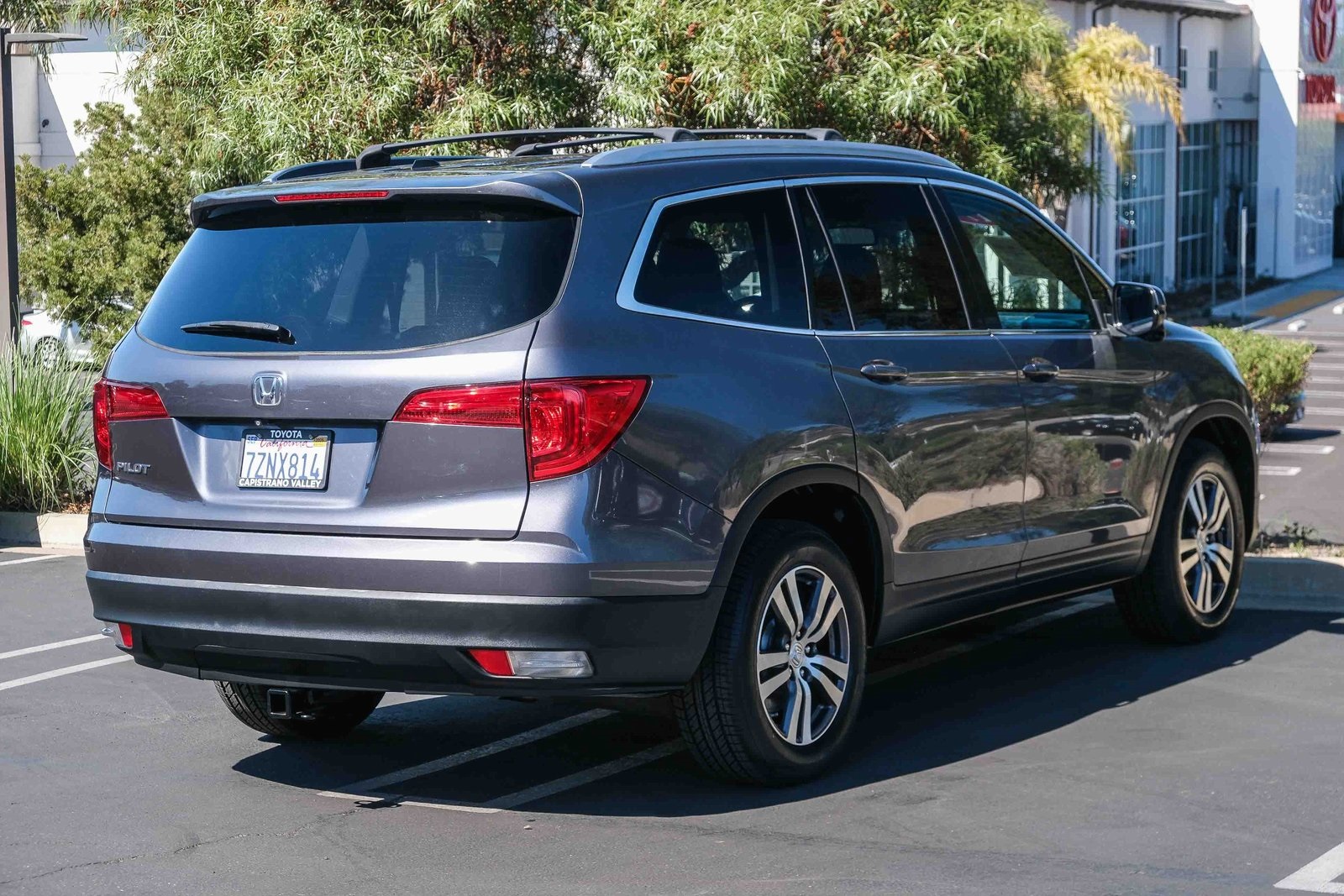 2017 Honda Pilot EX-L photo 10