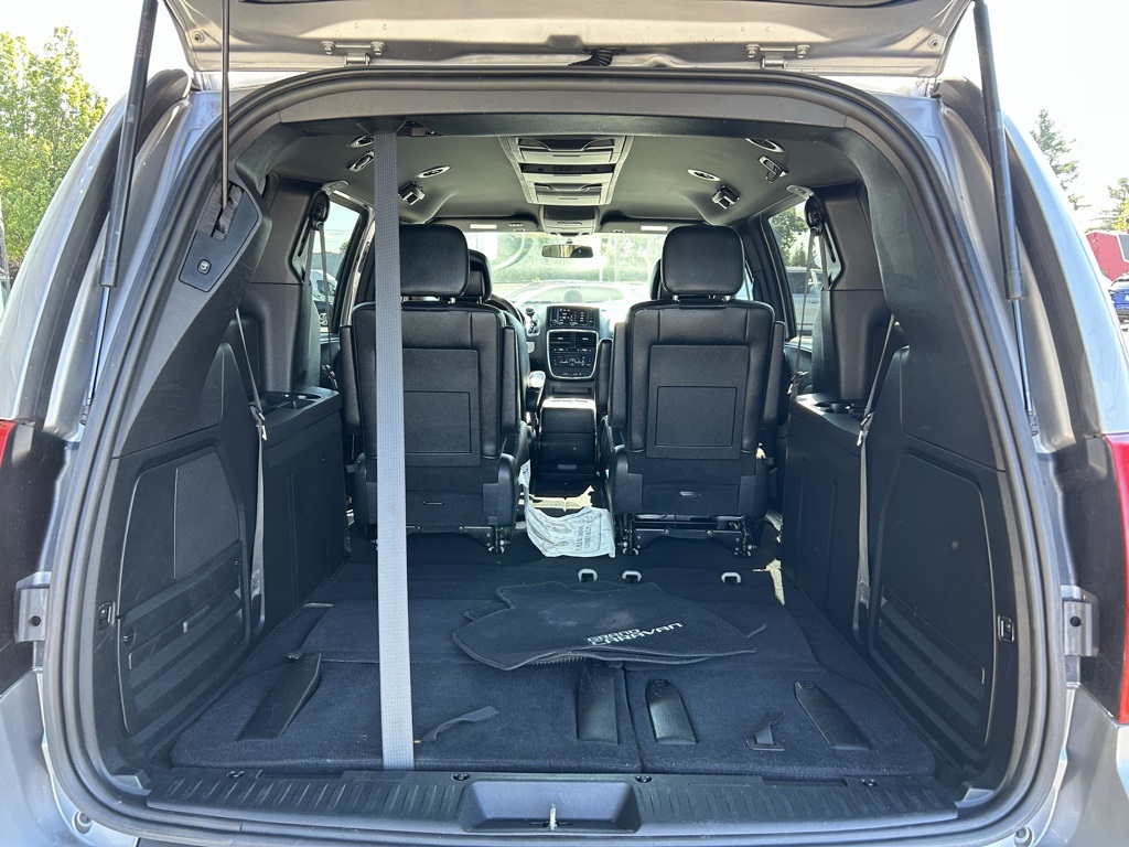 2016 Dodge Grand Caravan R/T photo 26