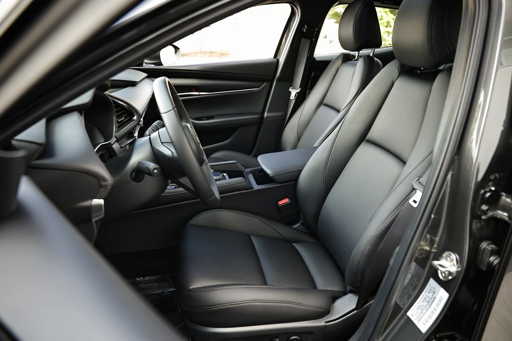 2025 Mazda Mazda3 2.5 s Preferred Hatchback photo 17