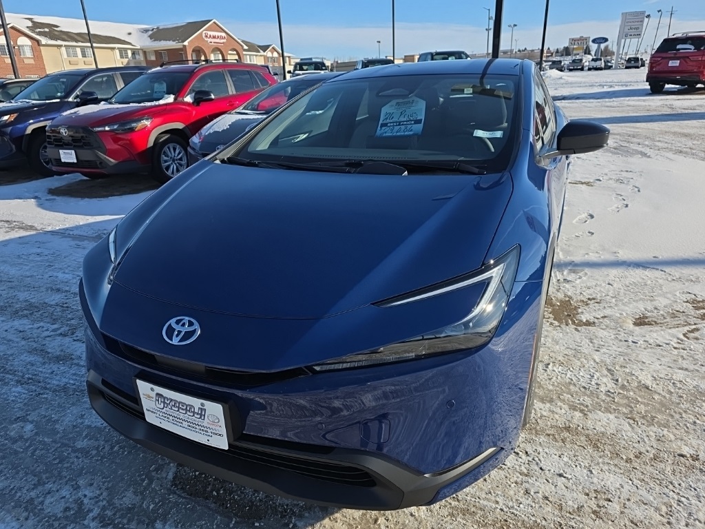 2026 Toyota Prius LE's photo