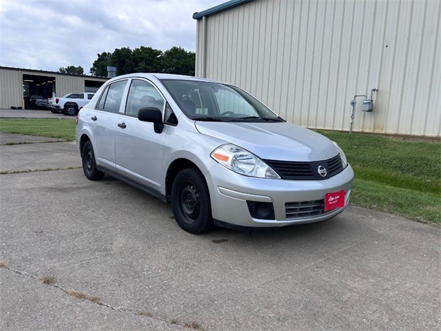 Used 2011 Silver Nissan 1.6 image 1