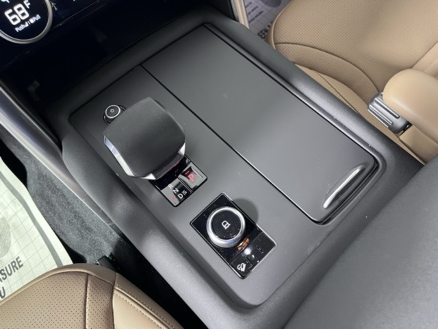 2025 Land Rover Discovery SE photo 20