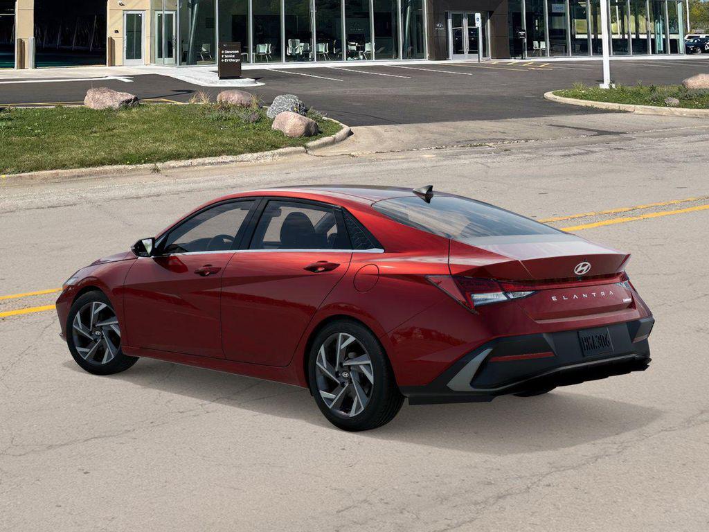 2025 Hyundai Elantra Limited photo 5