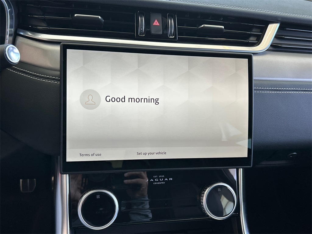 2024 Jaguar XF P300 R-Dynamic SE photo 14