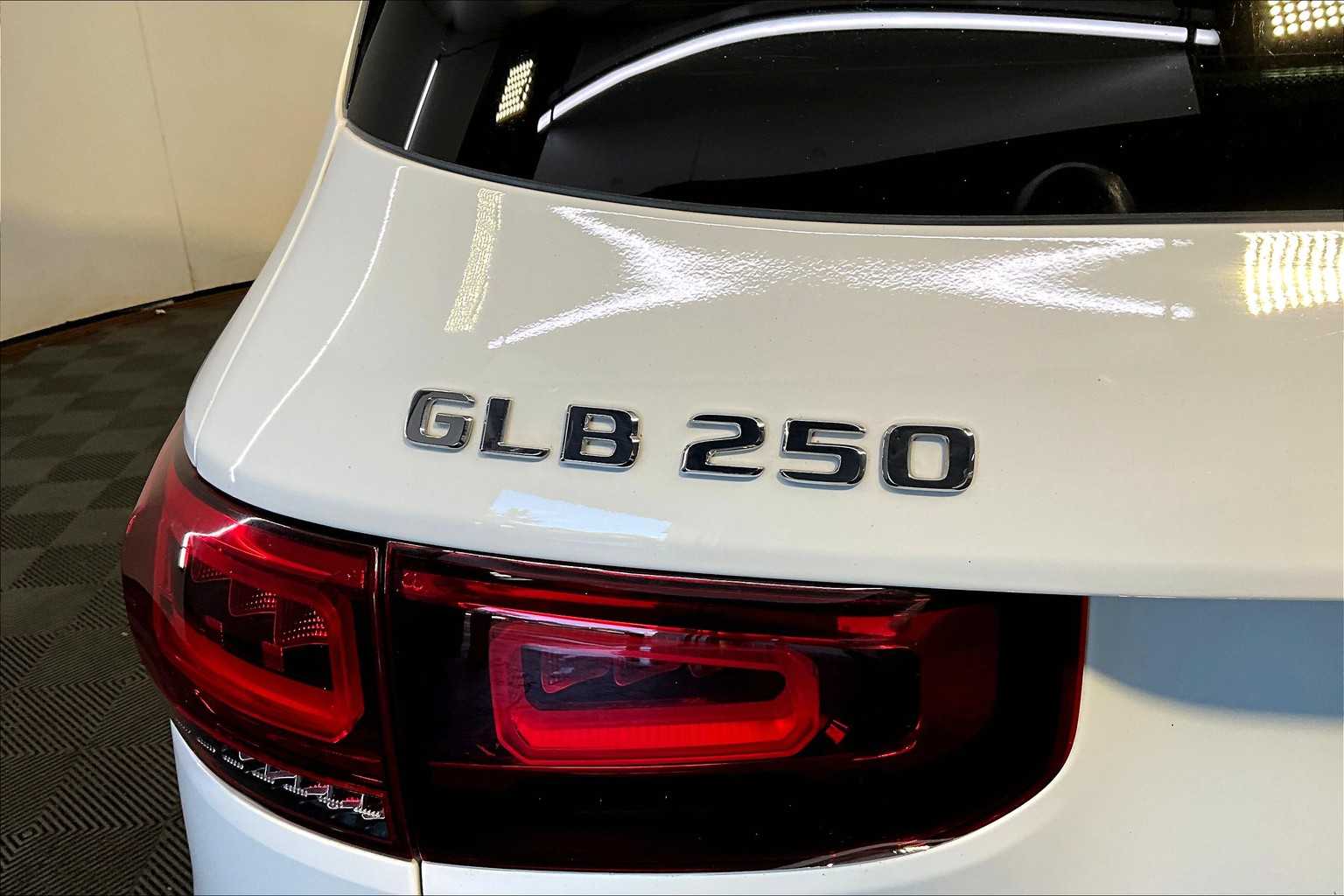 2022 Mercedes Benz GLB 250 4MATIC photo 32