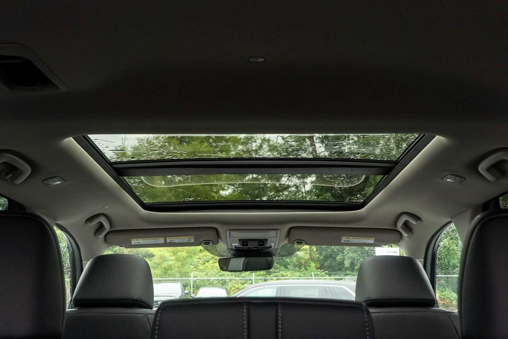 2025 Honda Pilot Touring photo 13