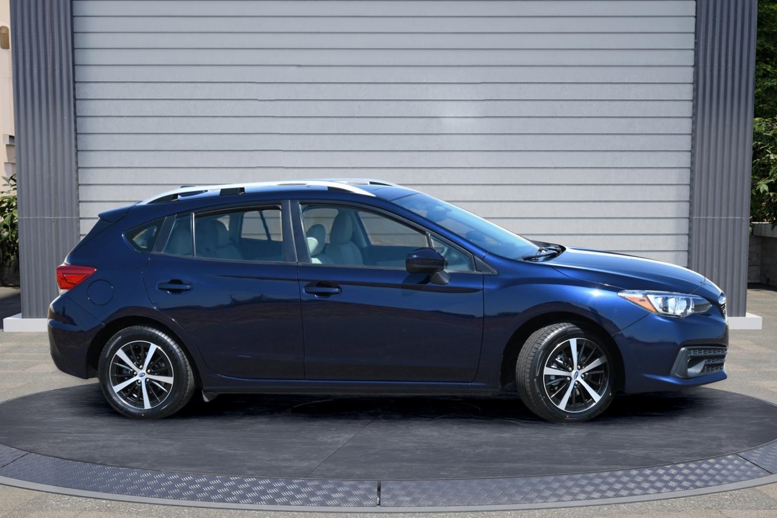 2021 Subaru Impreza Premium photo 3