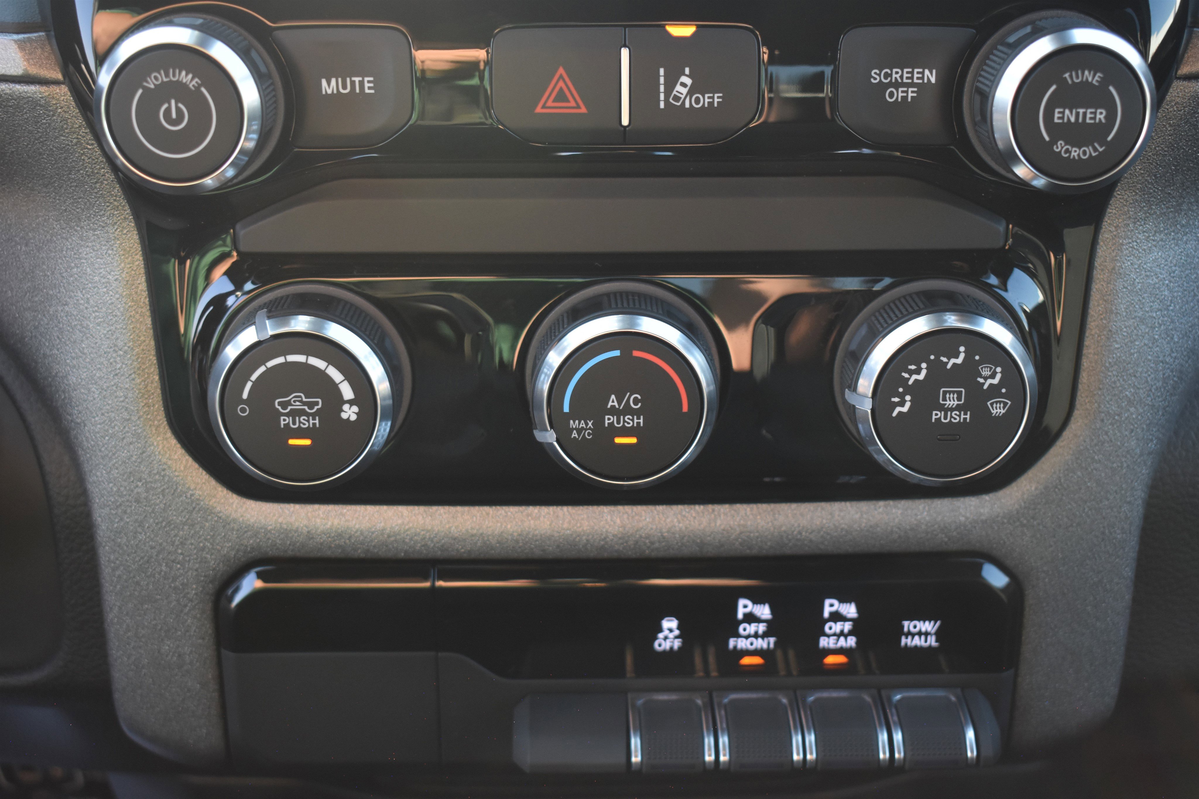 2026 Ram 1500 Tradesman photo 16