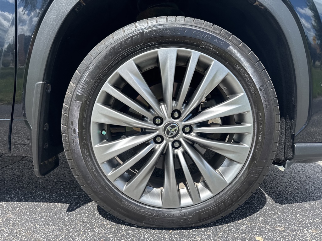 2020 Toyota Highlander Hybrid Platinum photo 9