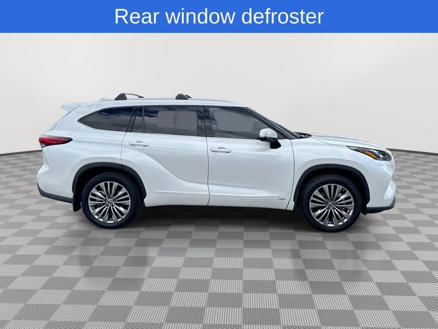 2022 Toyota Highlander Hybrid Platinum photo 9