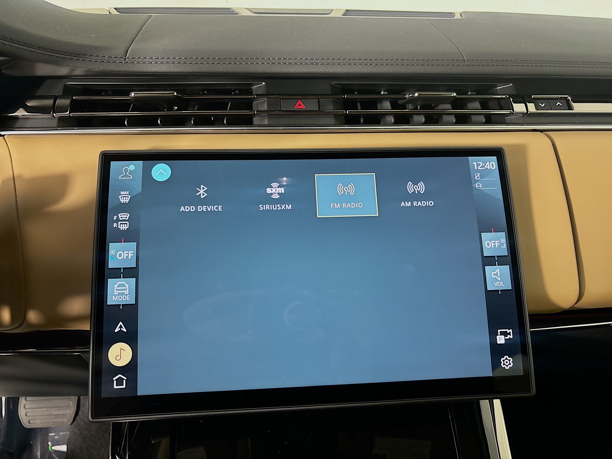 2025 Land Rover Range Rover Sport SE photo 15