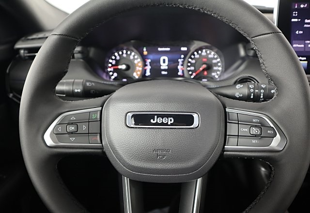 2025 Jeep Compass Latitude photo 12