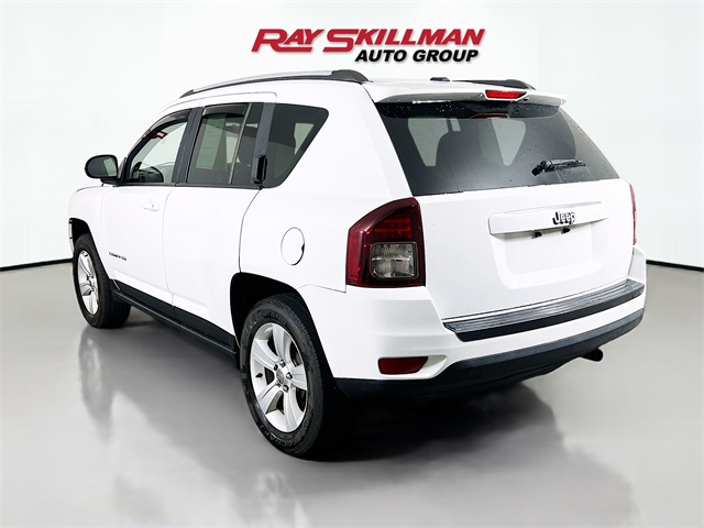 2016 Jeep Compass Sport photo 2