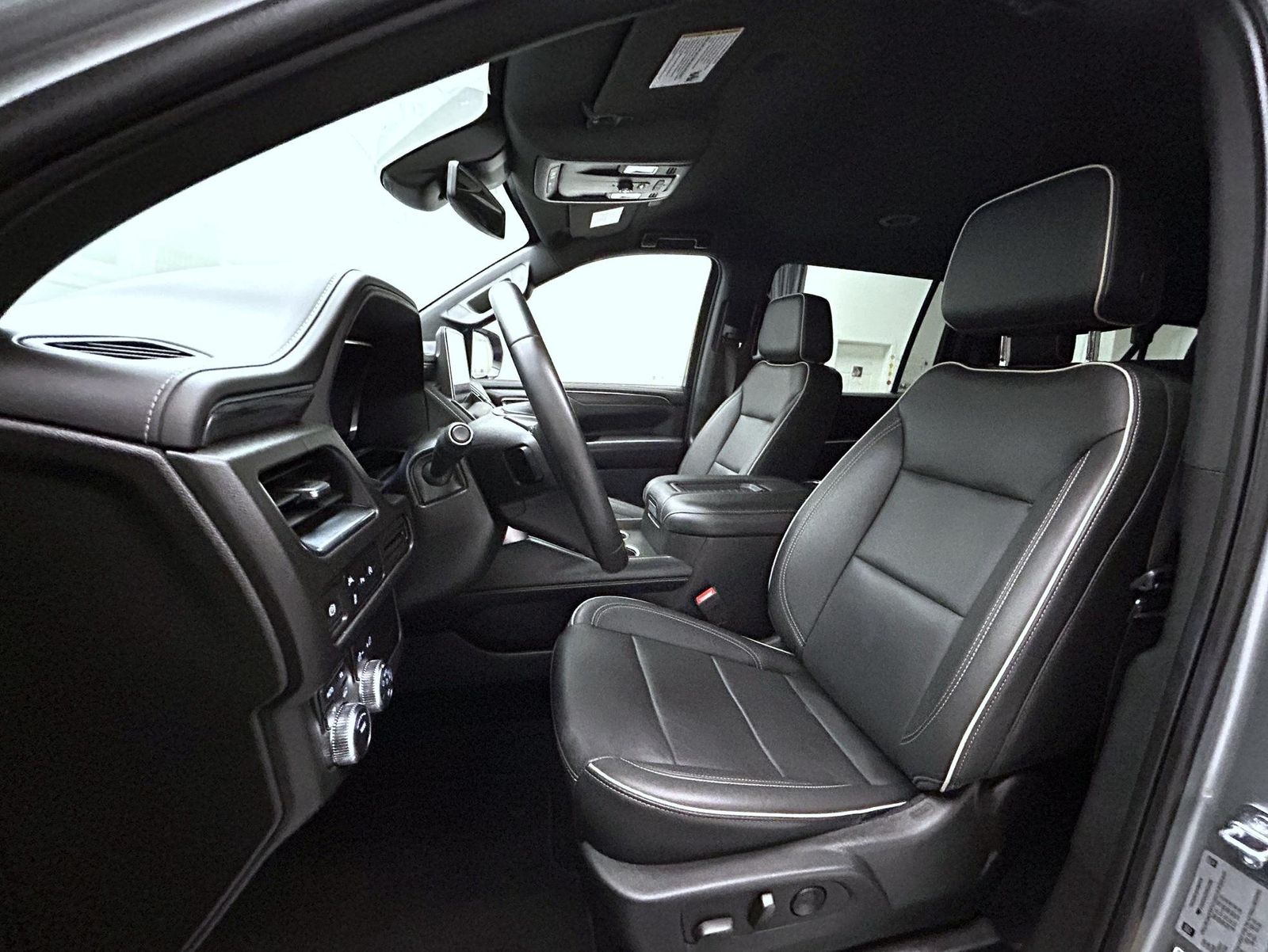 2024 Gmc Yukon XL SLT photo 9