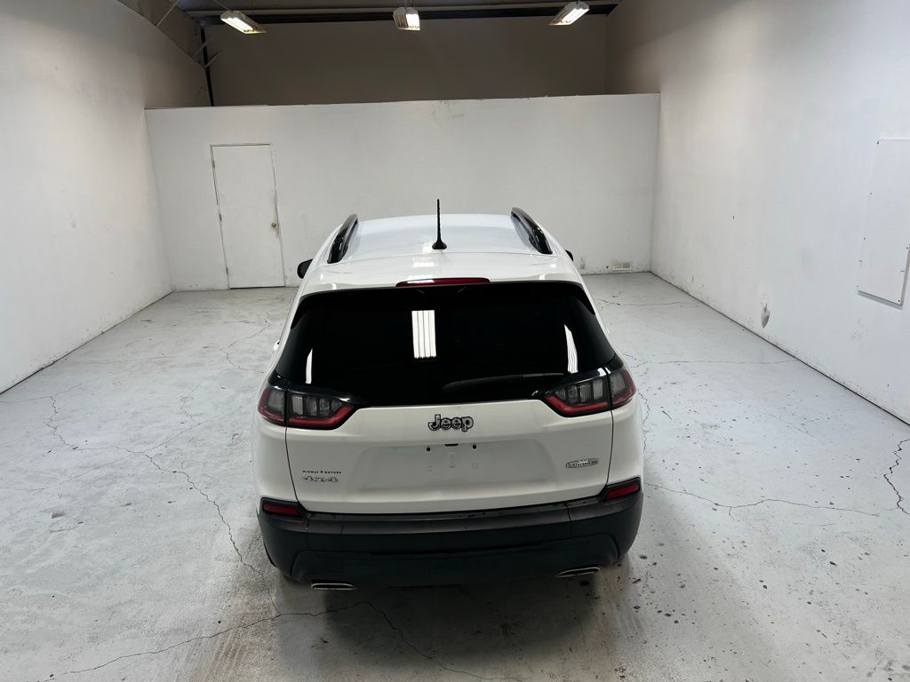 2022 Jeep Cherokee Latitude Lux photo 3