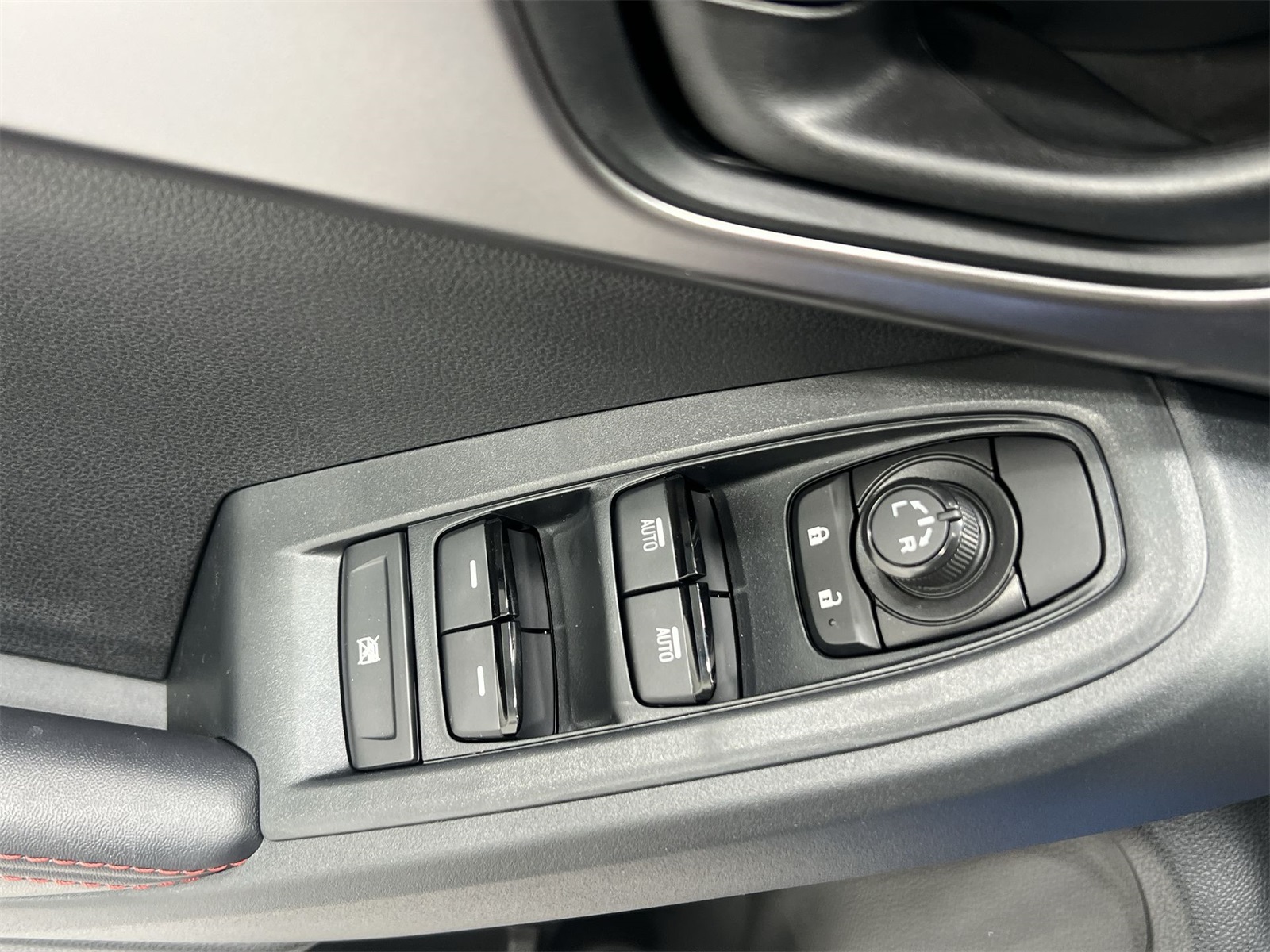 2025 Subaru Impreza Sport photo 13