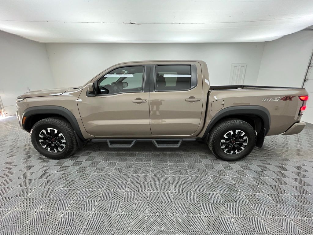 2023 Nissan Frontier PRO-4X photo 9