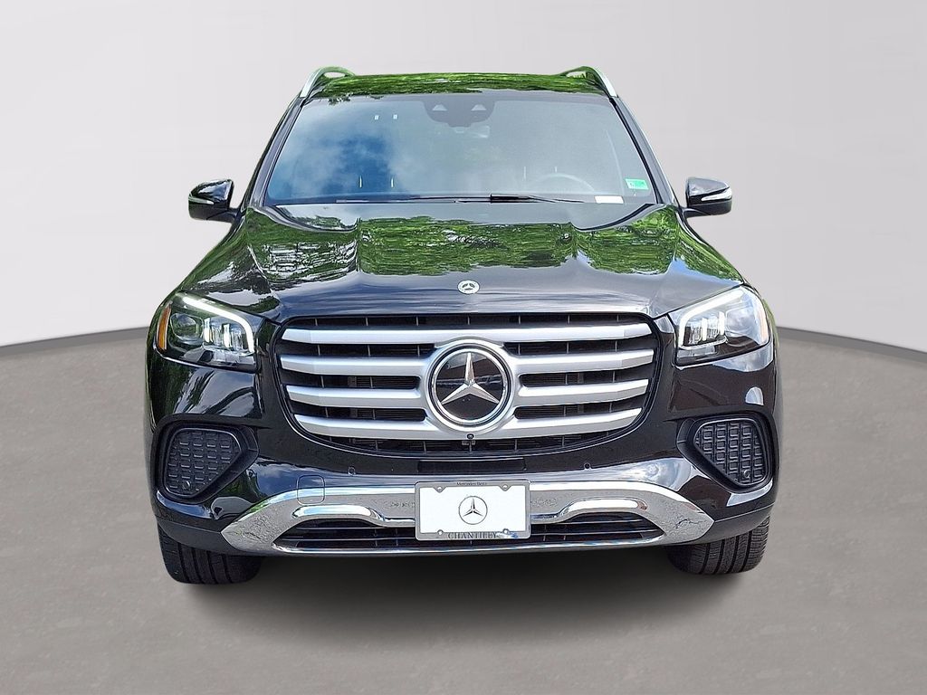 2025 Mercedes Benz GLS 450 4MATIC photo 2