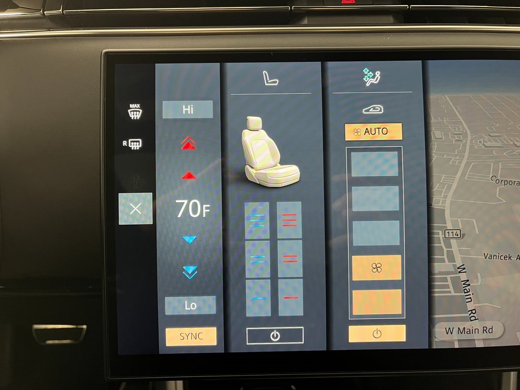 2024 Land Rover Range Rover SE photo 4