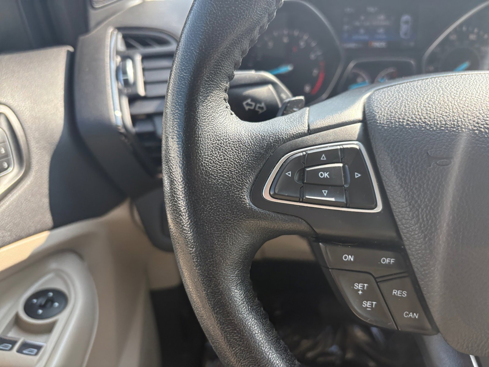 2017 Ford Escape Titanium photo 8
