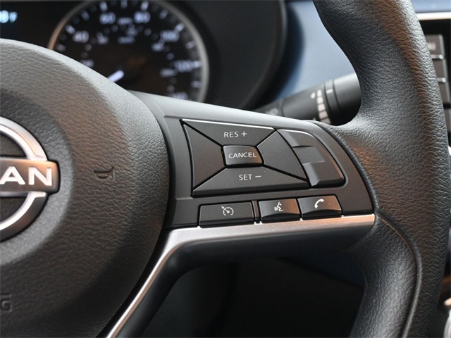 2025 Nissan Versa SV photo 2