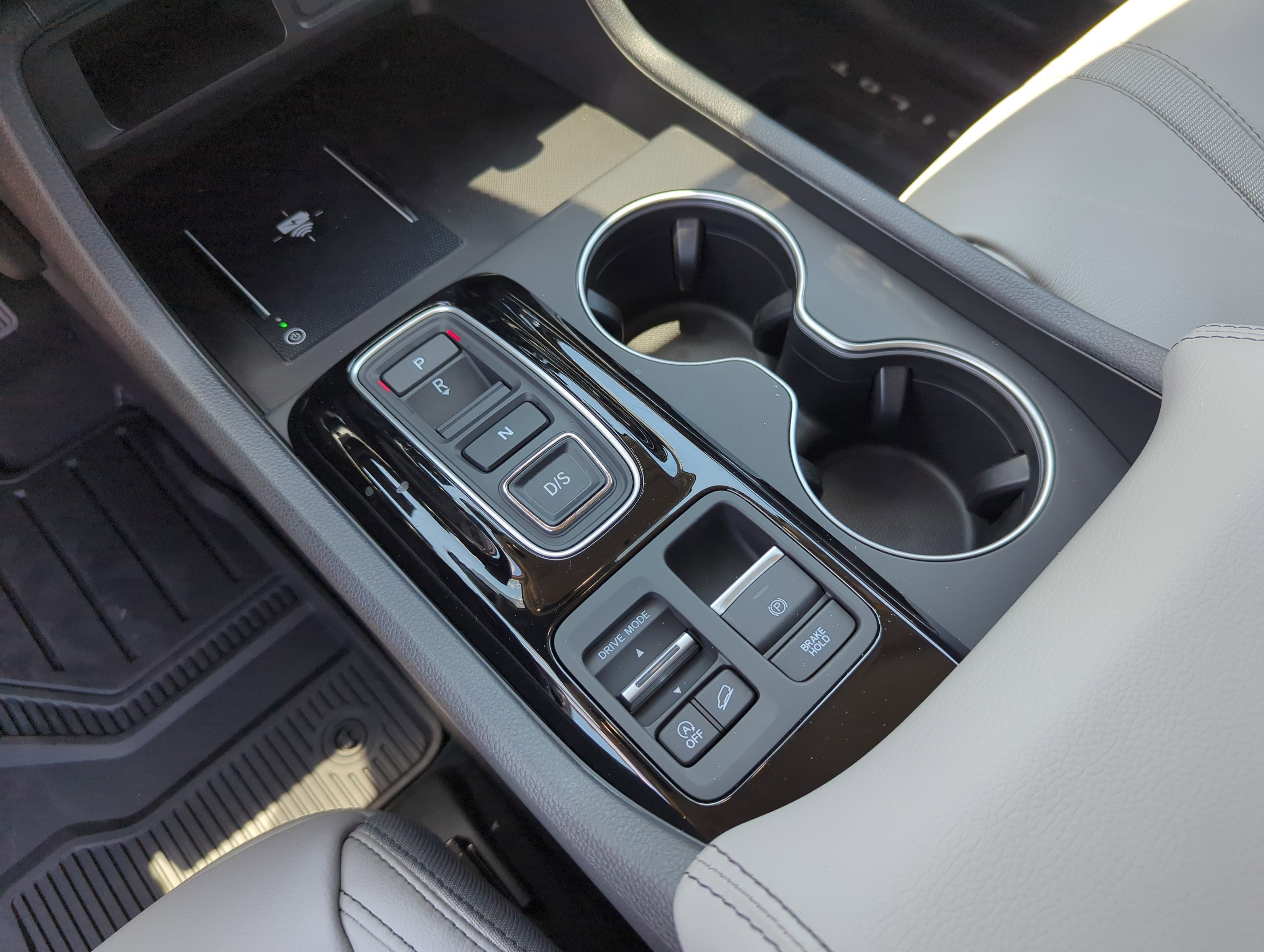 2025 Honda Pilot Touring photo 12