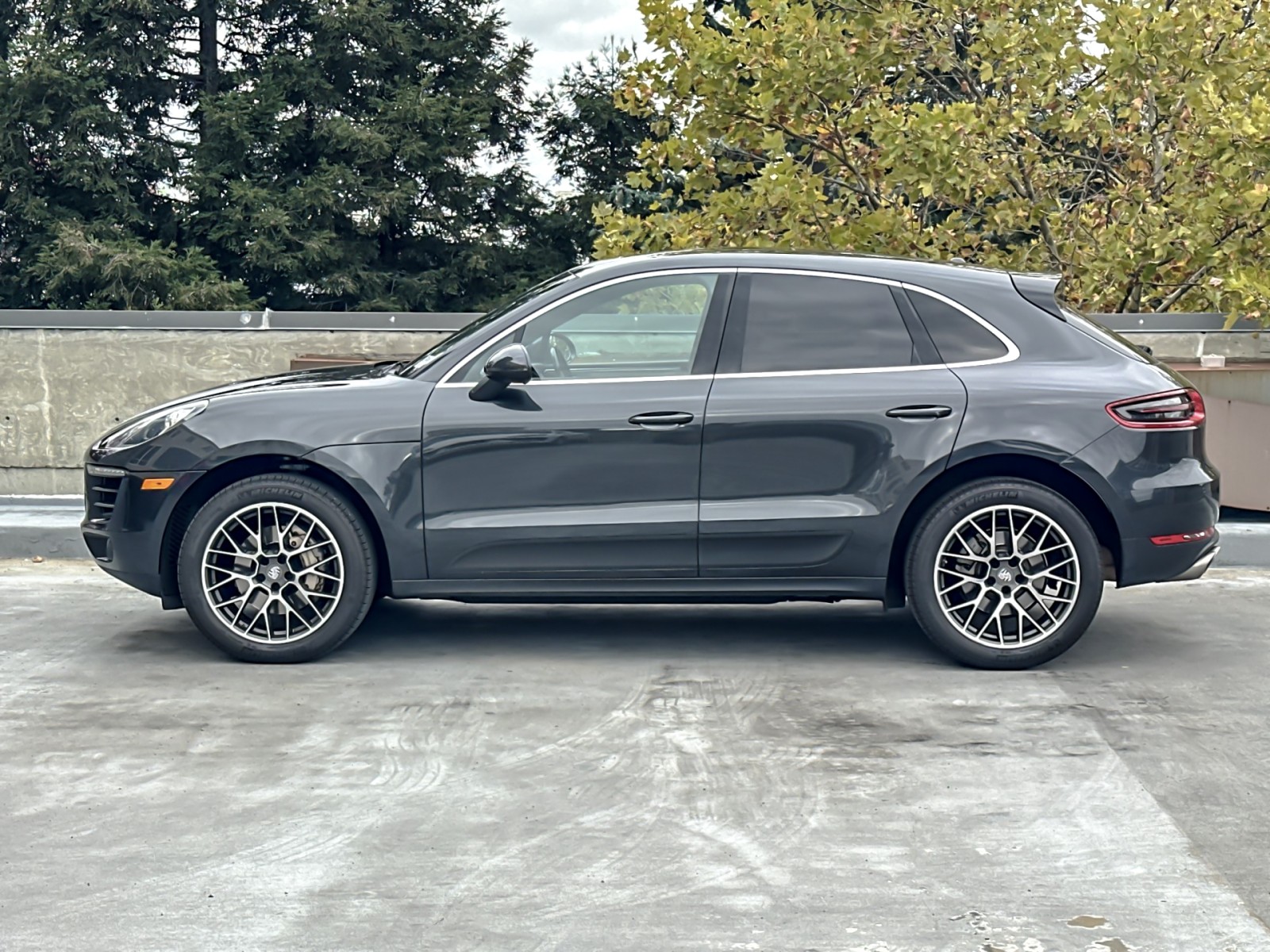2018 Porsche Macan S photo 2