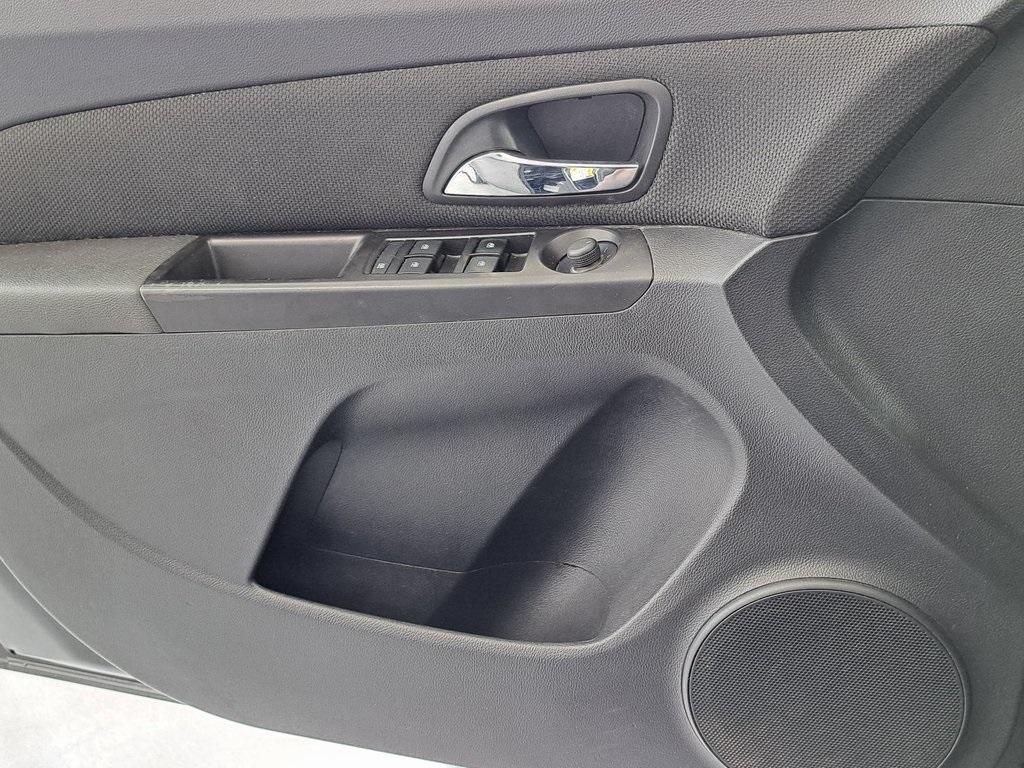 2014 Chevrolet Cruze Diesel photo 19