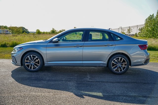 2025 Volkswagen Jetta 1.5T SE photo 25