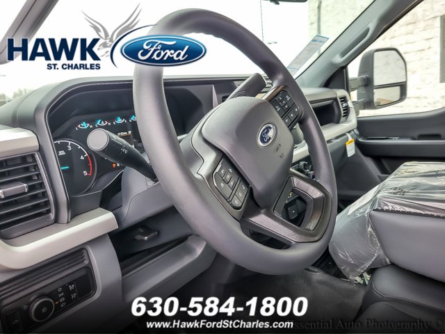 2024 FORD F-600 - Image 17