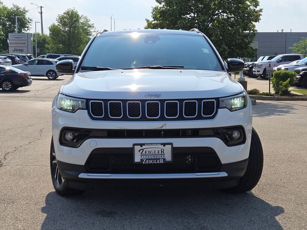 2023 Jeep Compass Limited photo 4
