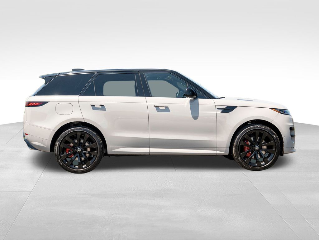 2025 Land Rover Range Rover Sport SE photo 8
