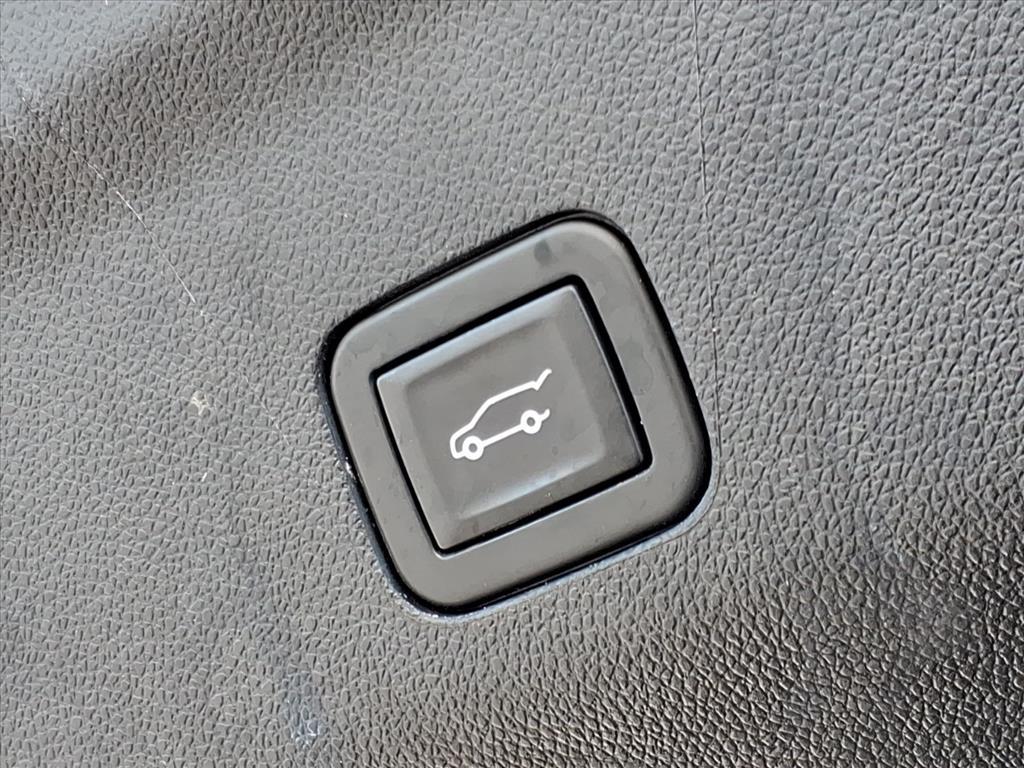 2021 Chevrolet Tahoe Z71 photo 24